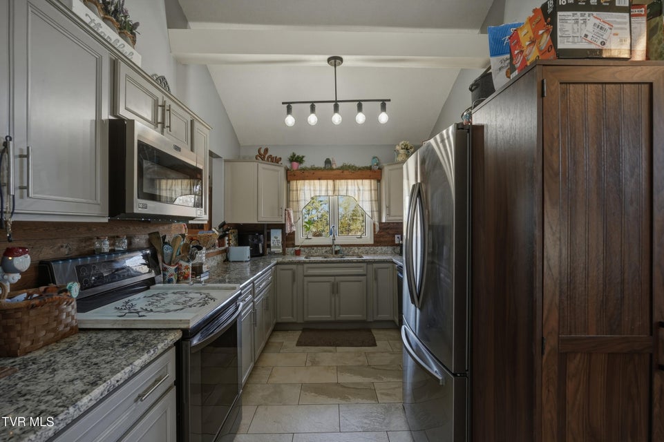 Photo #15: 312 Thistlewood Drive