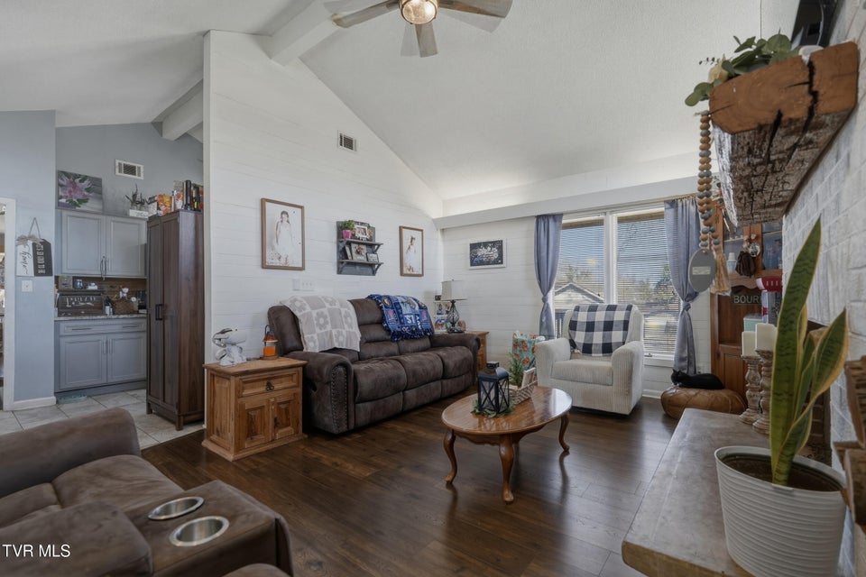 Photo #19: 312 Thistlewood Drive