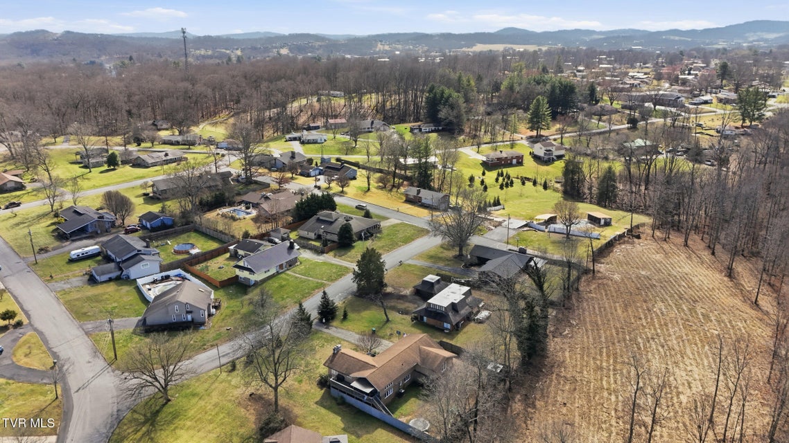 Photo #39: 312 Thistlewood Drive