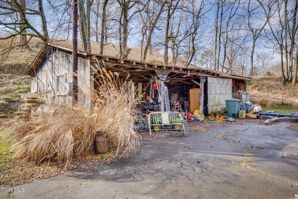 Photo #38: 220 Treadway Trail