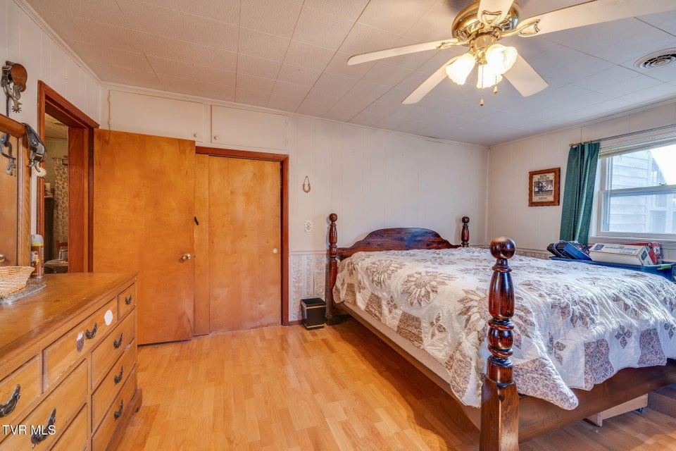 Photo #15: 220 Treadway Trail