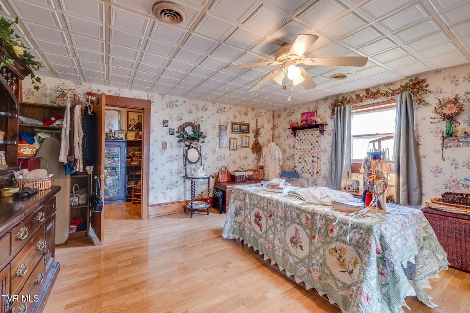 Photo #18: 220 Treadway Trail