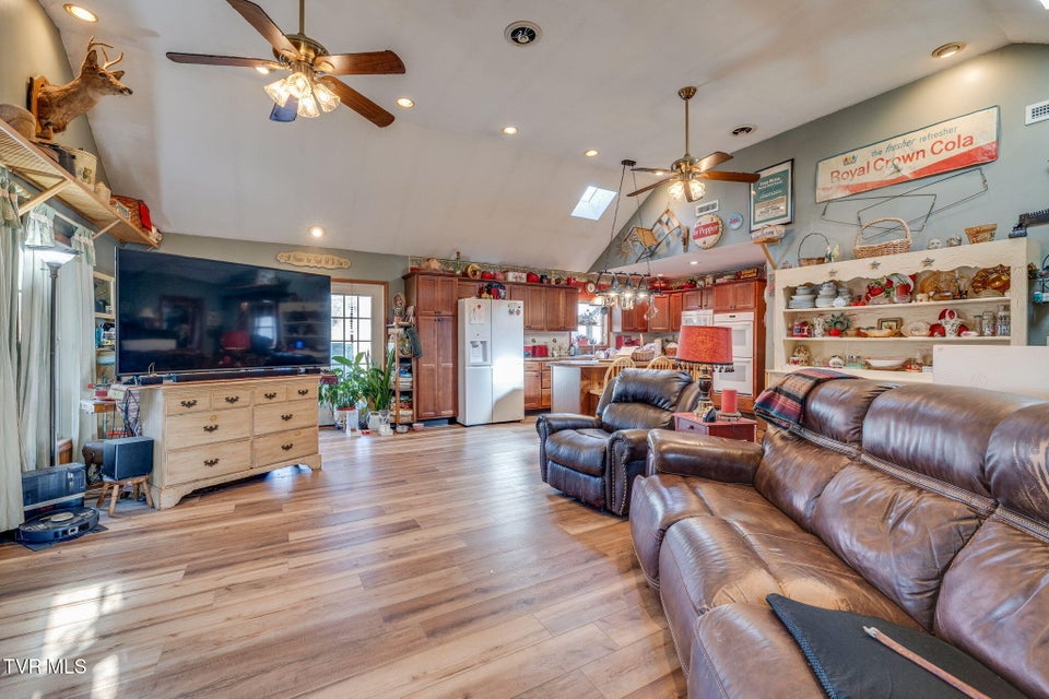 Photo #8: 220 Treadway Trail