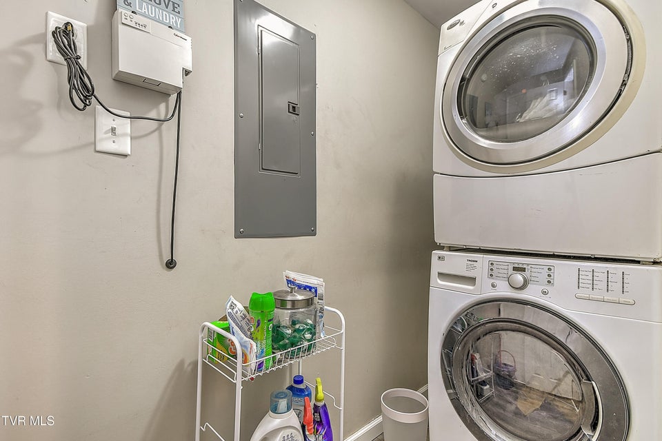 Photo #13: 181 Reedy Street