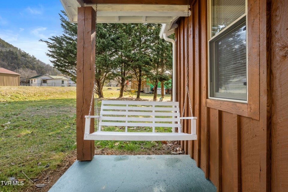 Photo #4: 338 Whistlestop Road