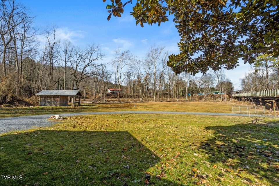 Photo #40: 338 Whistlestop Road