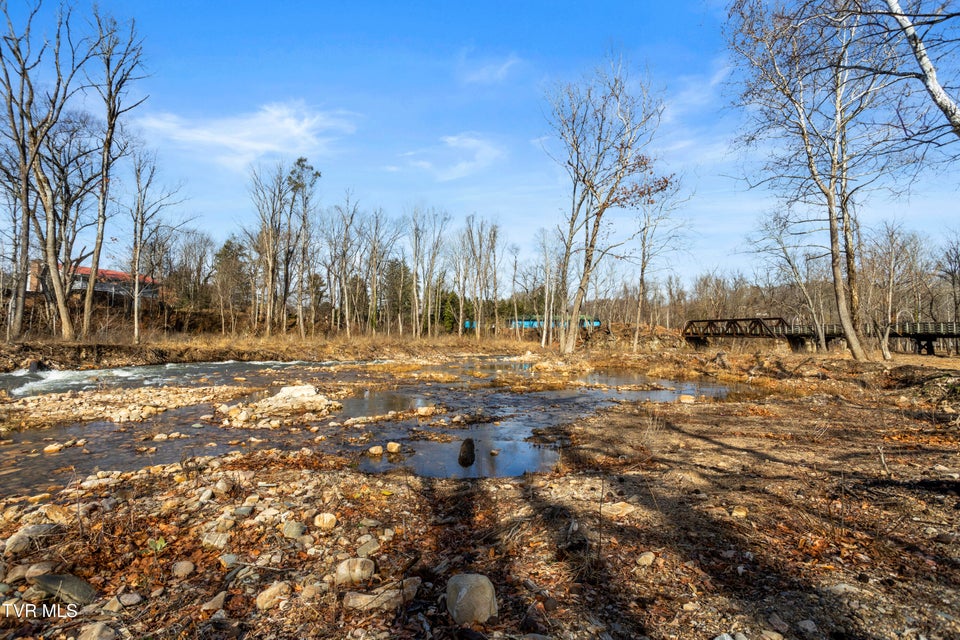 Photo #9: 338 Whistlestop Road