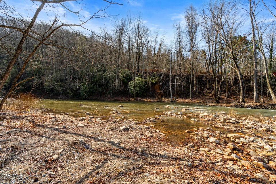 Photo #41: 338 Whistlestop Road