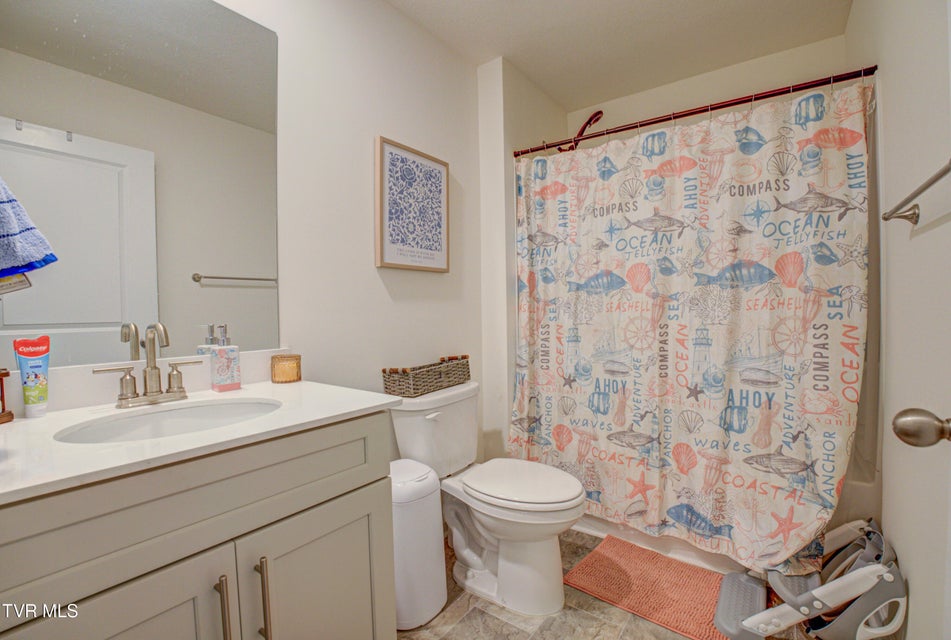 Photo #11: 1048 Persimmon Hollow