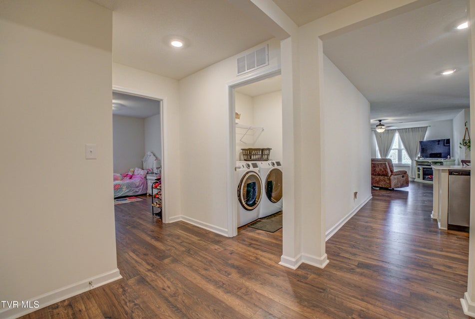 Photo #15: 1048 Persimmon Hollow