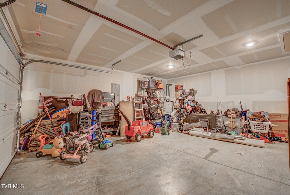 Photo #53: 1048 Persimmon Hollow