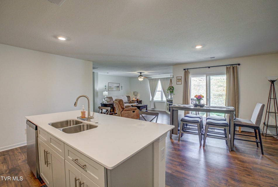 Photo #22: 1048 Persimmon Hollow