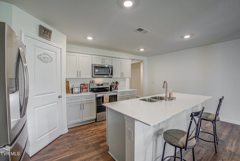 Photo #23: 1048 Persimmon Hollow