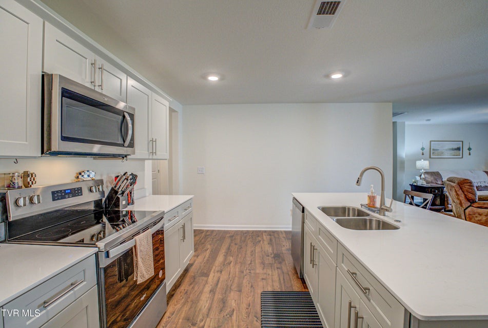 Photo #26: 1048 Persimmon Hollow