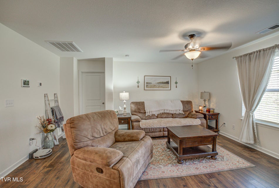 Photo #28: 1048 Persimmon Hollow