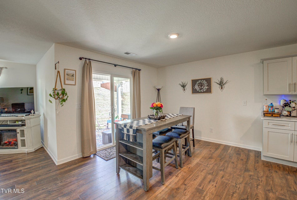 Photo #32: 1048 Persimmon Hollow