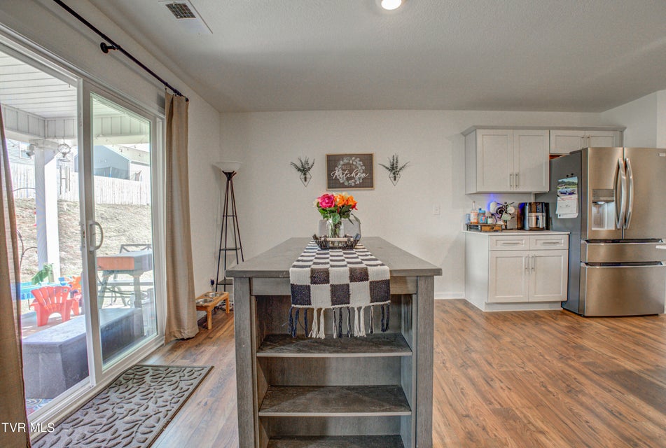 Photo #40: 1048 Persimmon Hollow