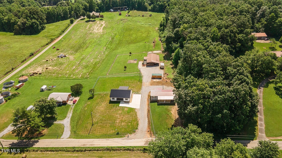 Photo #4: 647 & 645 Seaton Road 