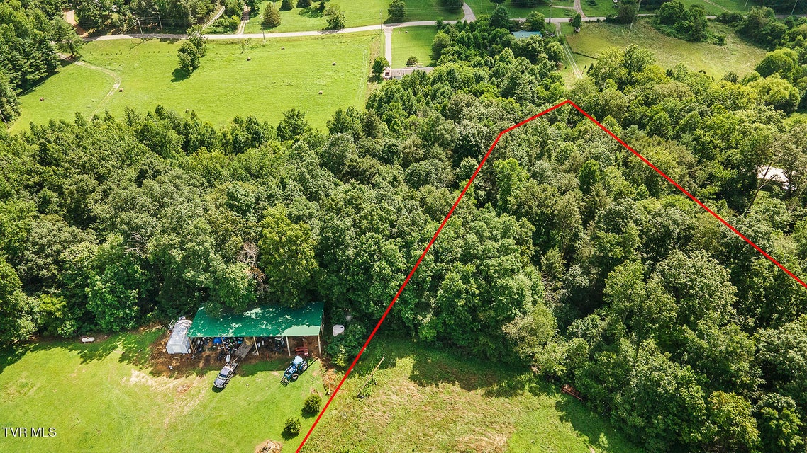 Photo #7: 647 & 645 Seaton Road 