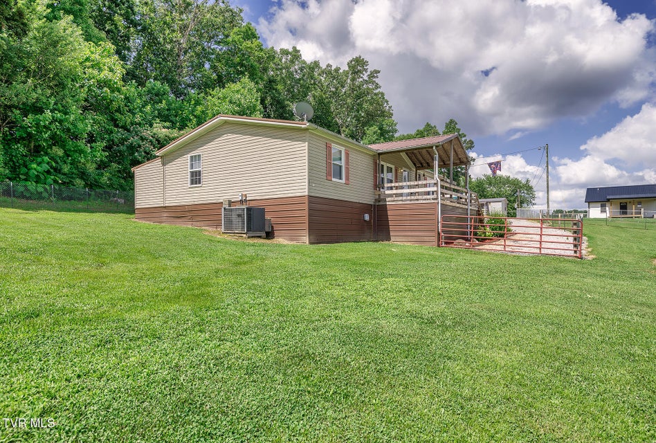 Photo #13: 647 & 645 Seaton Road 