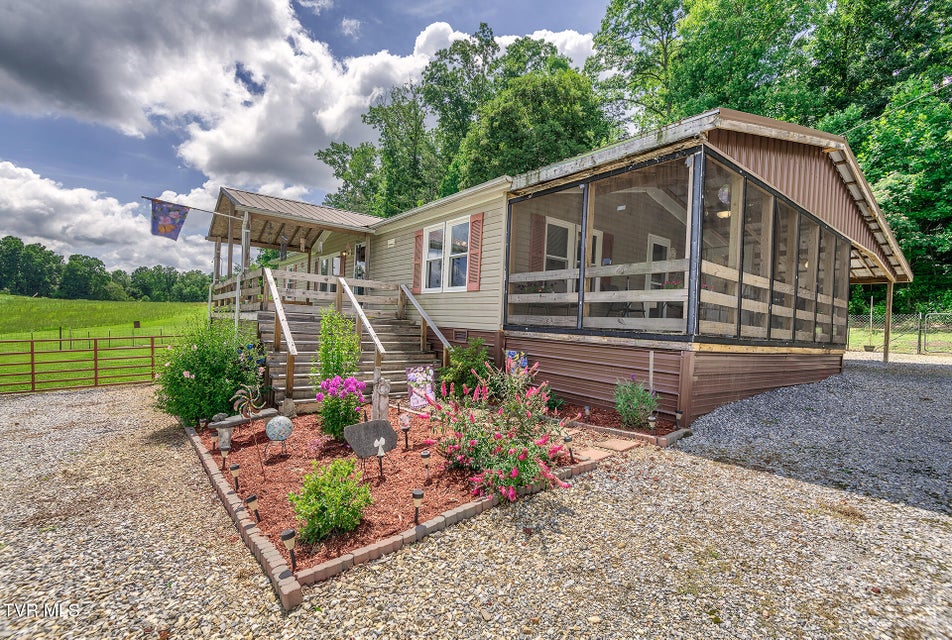 Photo #14: 647 & 645 Seaton Road 