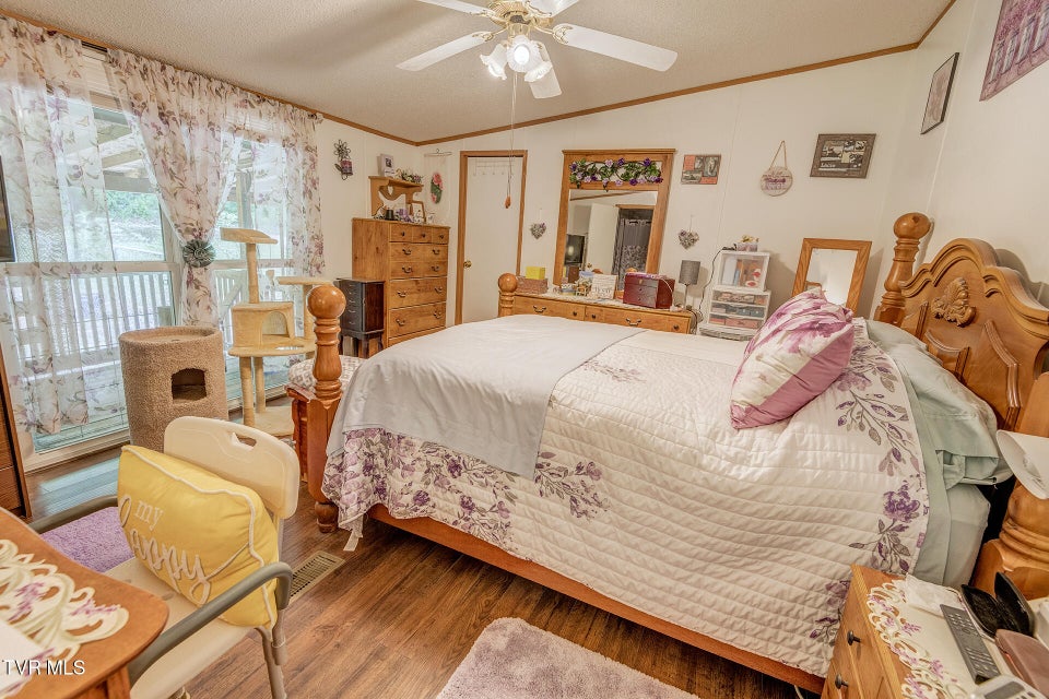 Photo #27: 647 & 645 Seaton Road 