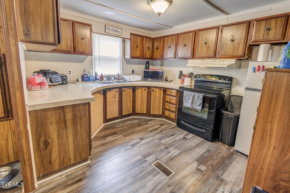 Photo #43: 647 & 645 Seaton Road 