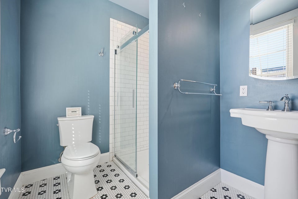 Photo #8: 204 1/2 Gay Street