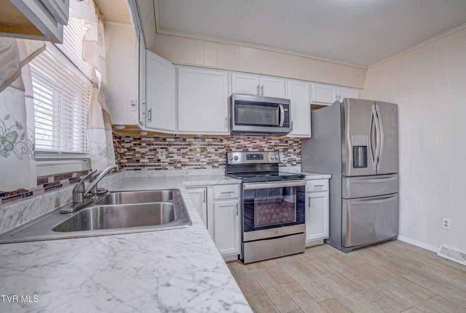 Photo #16: 1806 Dellwood Circle