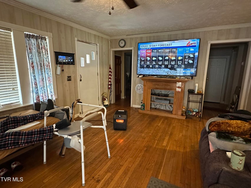 Photo #5: 229 Burnette Street