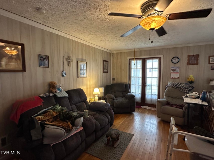 Photo #6: 229 Burnette Street