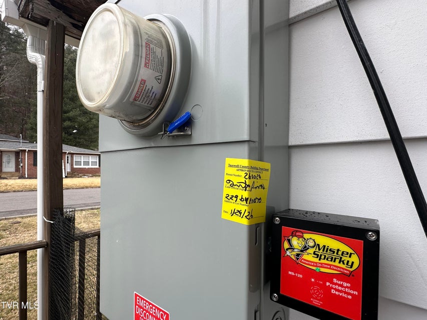 Photo #26: 229 Burnette Street