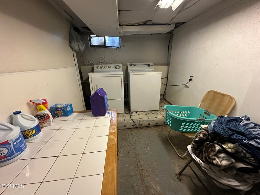 Photo #23: 229 Burnette Street