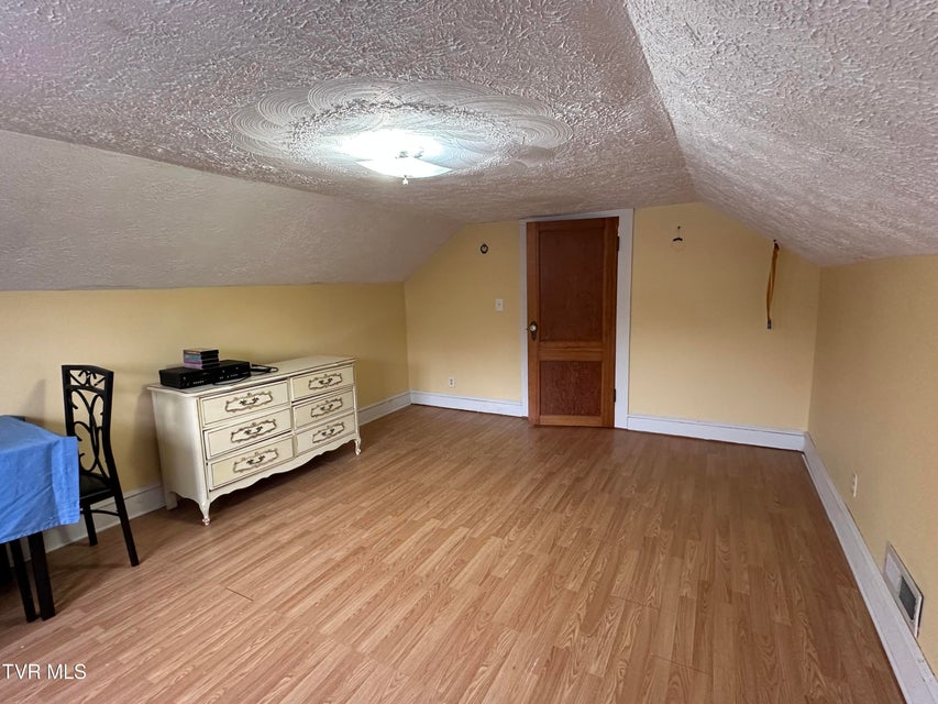 Photo #17: 229 Burnette Street