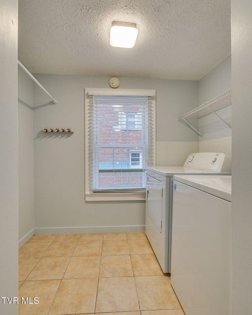 Photo #22: 433 Poplar Street