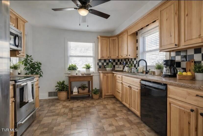 Photo #14: 529 Fulton Ave Avenue