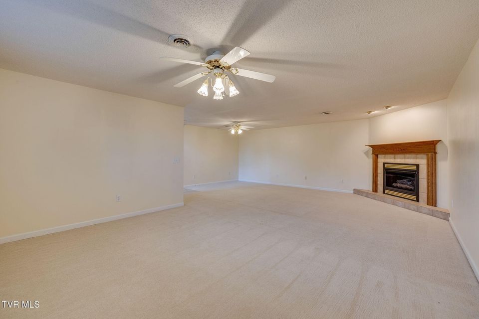 Photo #33: 117 Lancaster Road