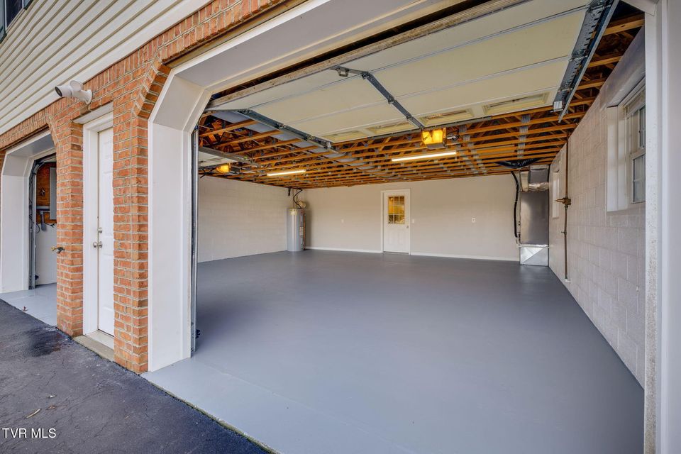 Photo #34: 117 Lancaster Road