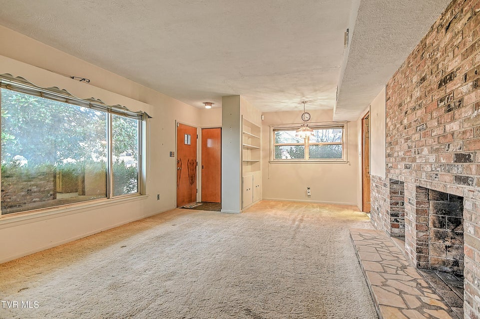 Photo #7: 210 Farmstead Lane