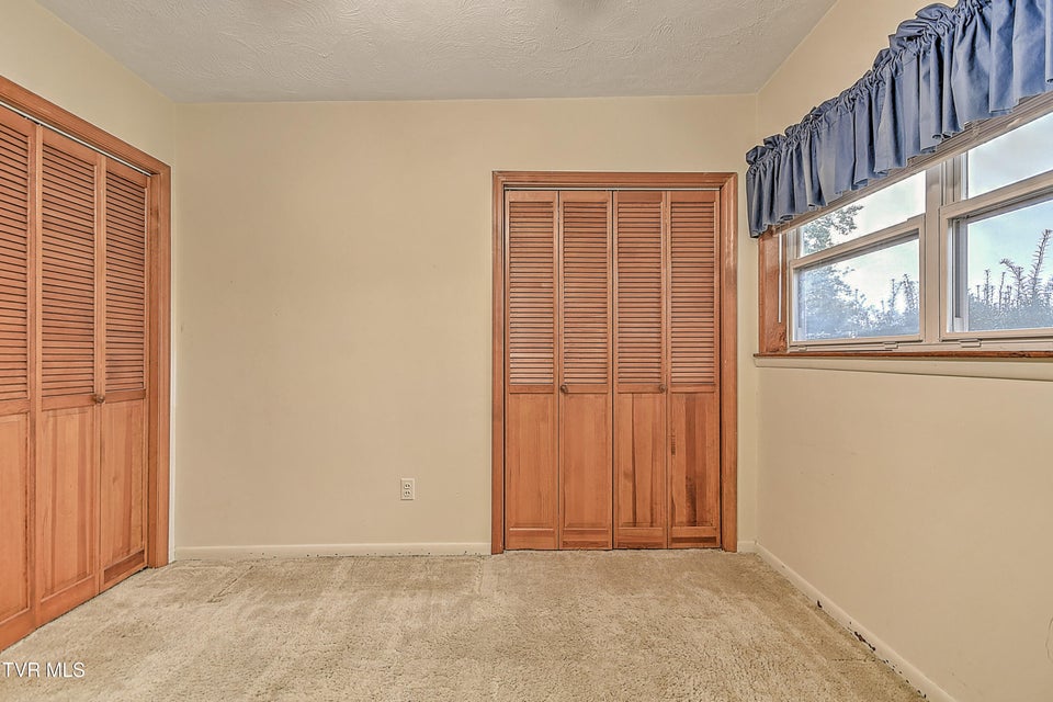 Photo #11: 210 Farmstead Lane