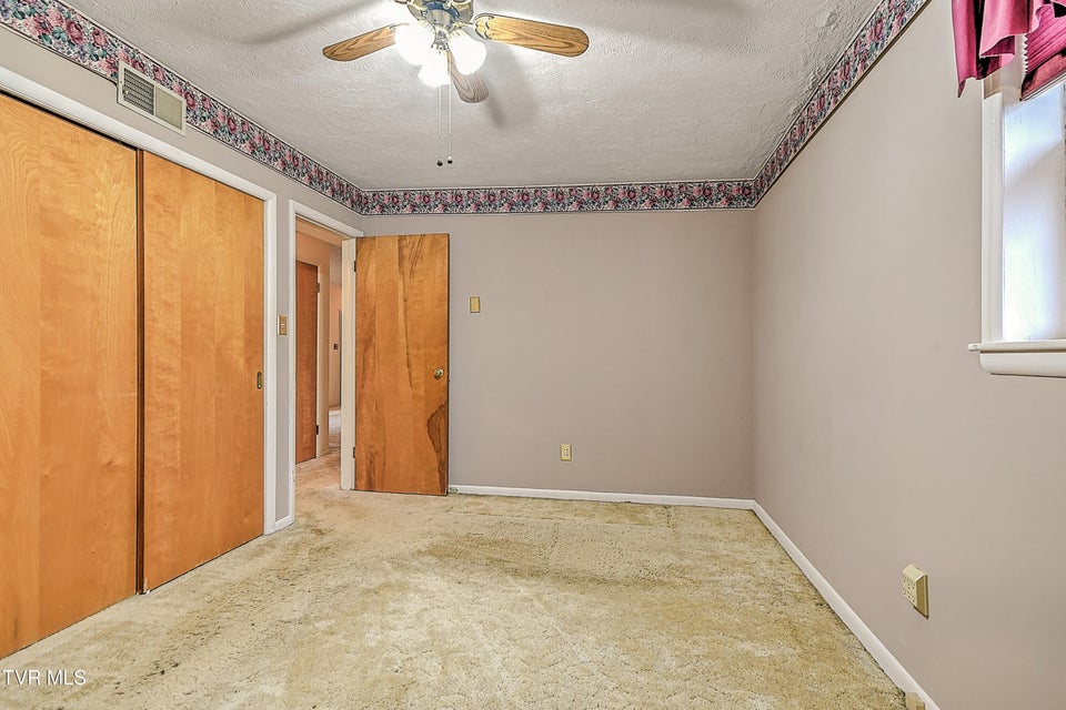 Photo #15: 210 Farmstead Lane