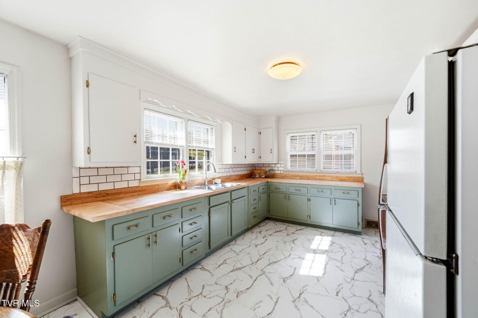 Photo #26: 213 Manville Road