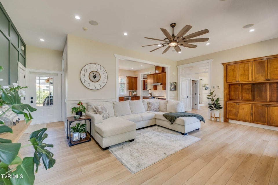 Photo #13: 2338 Edinburgh Channel Road