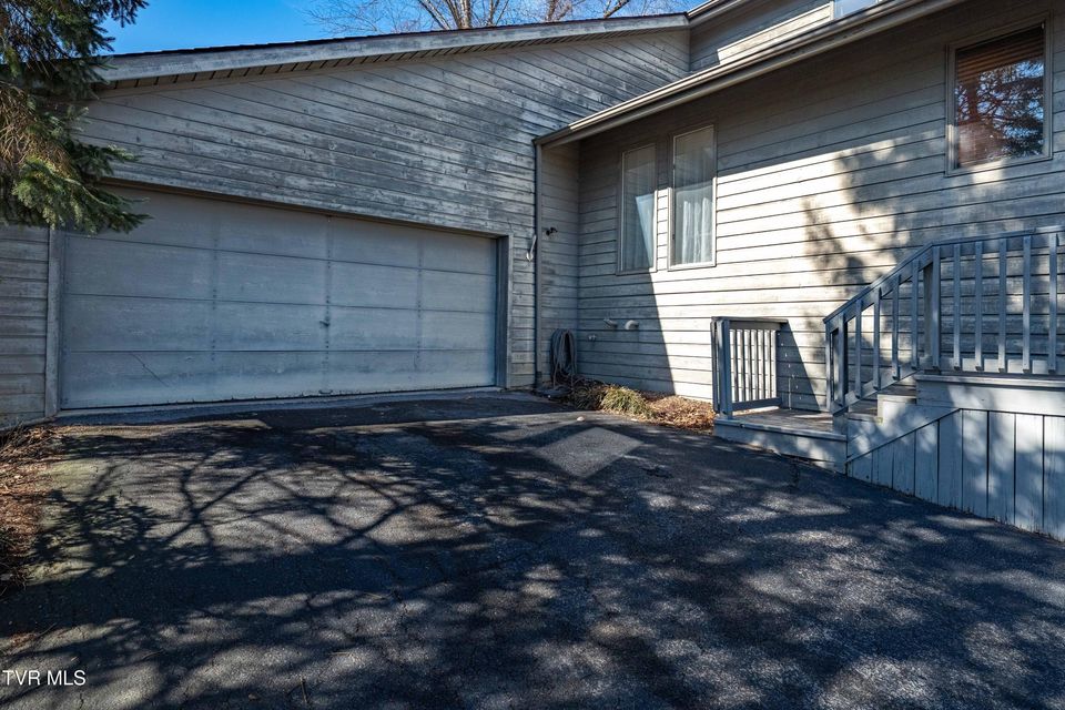 Photo #8: 3407 Bondwood Circle