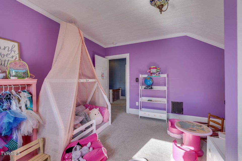 Photo #23: 319 Ohio Avenue