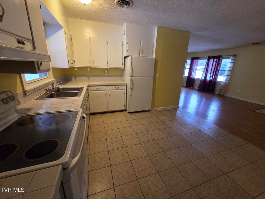 Photo #33: 1914 Oakland Avenue