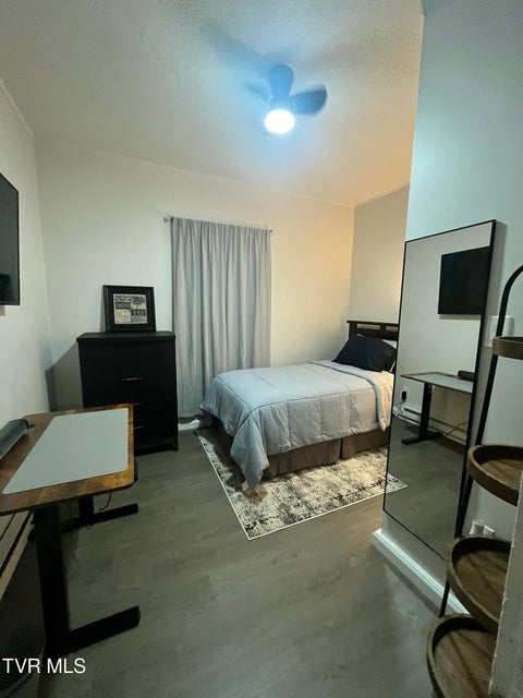 Photo #32: 1133 Cherry Street