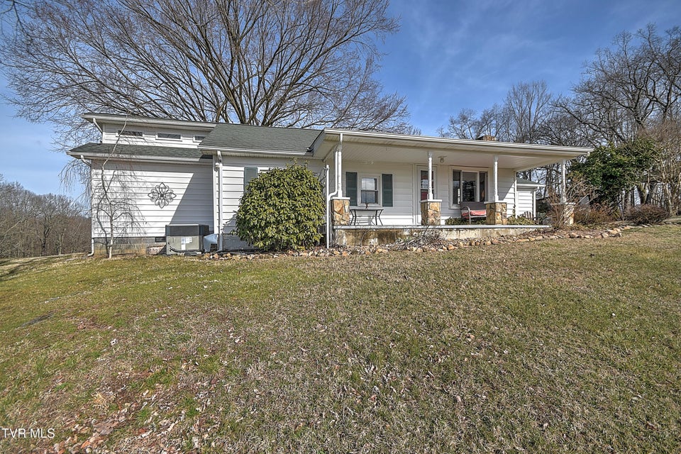 Photo #4: 634 Cherokee Drive