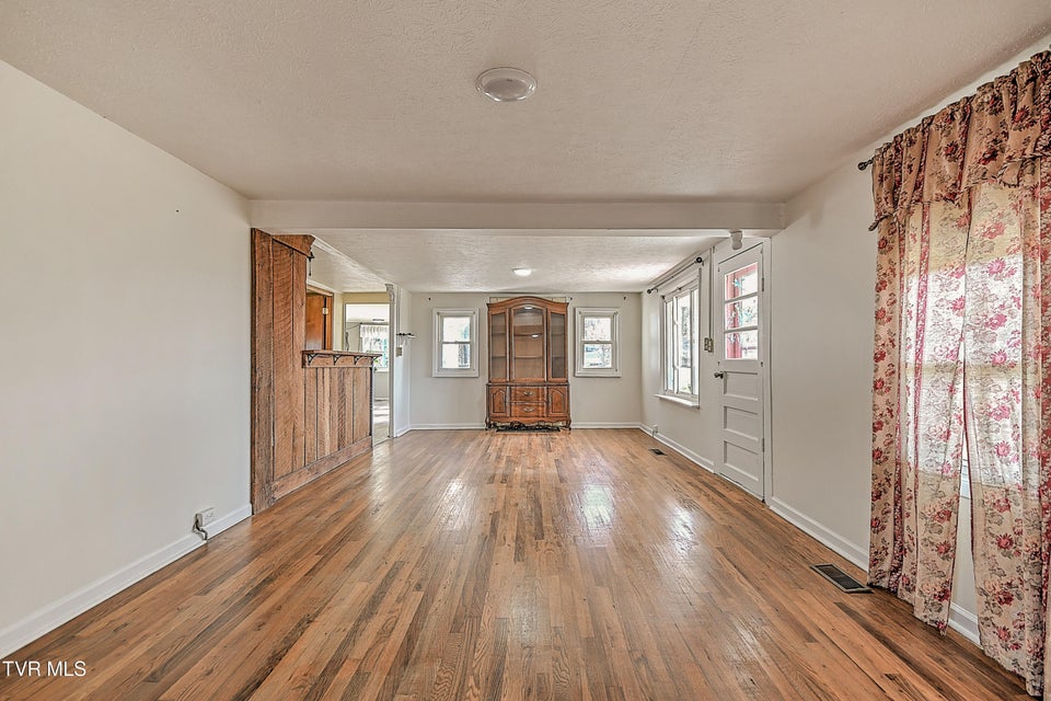 Photo #9: 634 Cherokee Drive