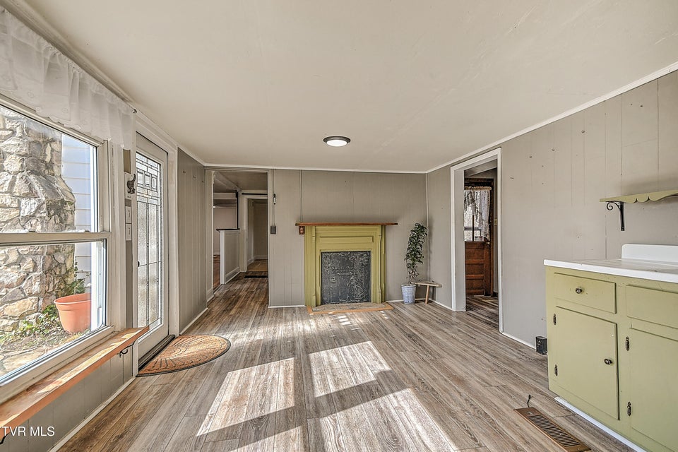 Photo #30: 634 Cherokee Drive